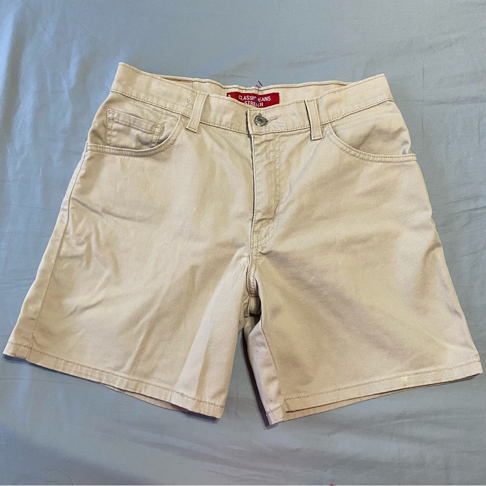 Beige Levi’s Shorts
